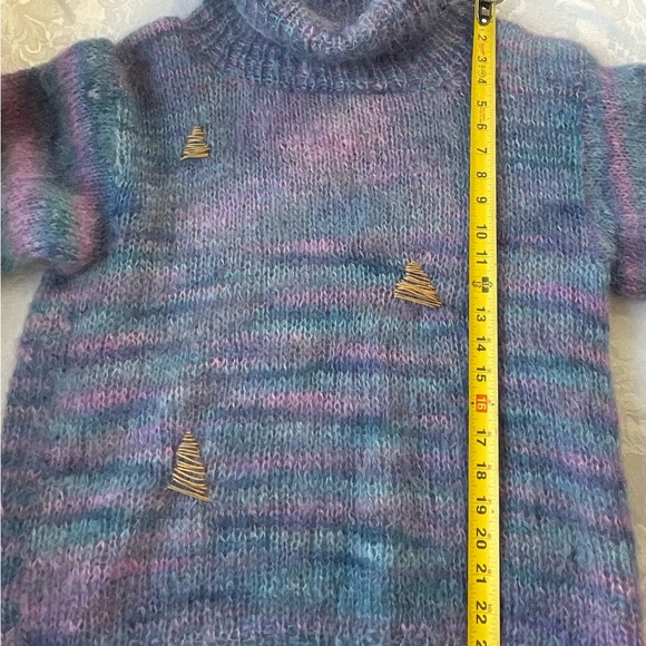 Hand-knit Pullover Women's Size XL Angora Cowl Neck Sweater Visible Mended - Picture 6 of 7